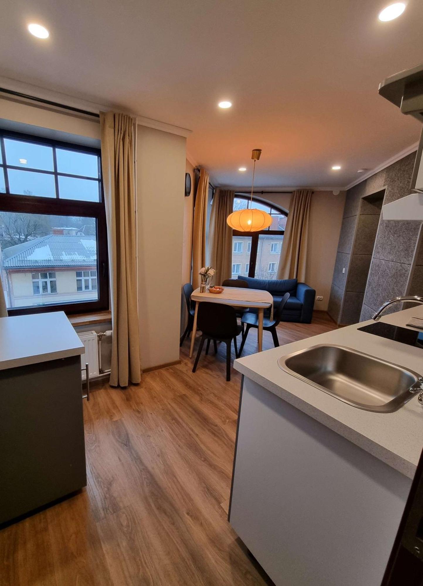 Apartamenti Aluksne Bagian luar foto